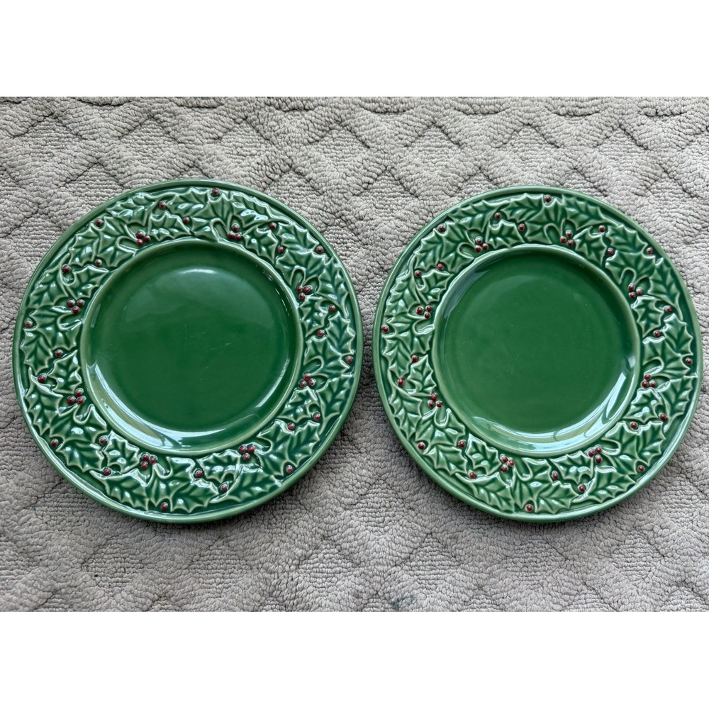 Hobby Lobby 2011 Green Holly And Berries Christmas Plate Set Of 2